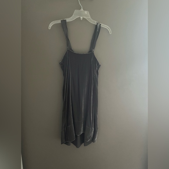 LAST CHANCE BCBG Maxazria Womens Grey Velvet Jeweled Sleeveless Dress - Picture 3 of 4